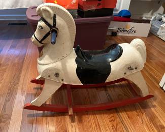 Harry the hairless horse