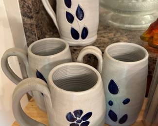 Williamsburg pottery