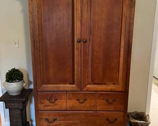 Oak wardrobe/entertainment cabinet