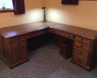 Wynwood Lshaped Desk