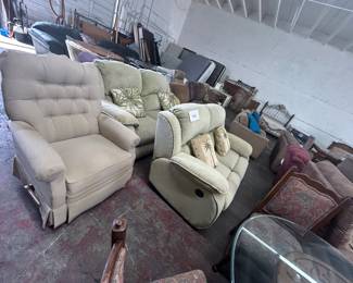 Sofas, Couches, Arm Chairs, Sectional Sofas, Sleeper Sofas