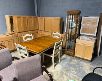 Kitchen Cabinets, Kitchen Table and Display Cabinets Orlando Estate Auction