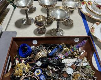 Costume Jewelry and Goblets Orlando Estate Auction