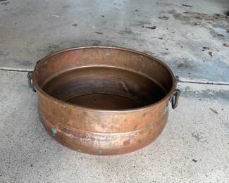 Large copper tub with brass handles (2)