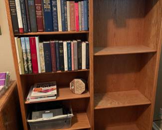 oak bookshelf, adjustable shelves