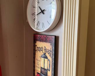 Large wall clock (white)