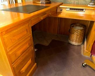 "Winner's Only" Desk