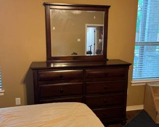 Master Bedroom Dresser (it also has two night tables, pictures not included)