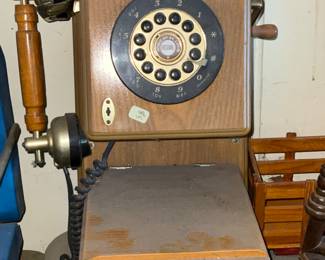 old telephone 