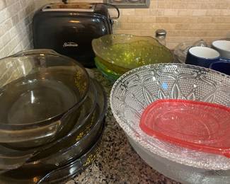 Bowls & dishware
