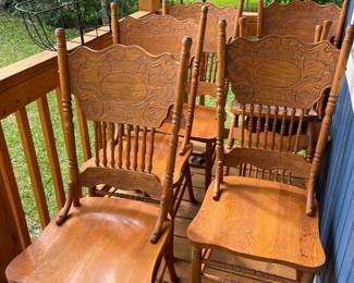Set of 6 Oak chairs 