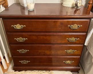 4 drawer chest