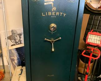#178	Liberty Safe Model 17-25 Combo Dial Lock - Rack for 30 rifles or shelves for hand guns 	 $1,250.00 
