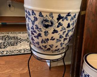 #58	Large Blue & White Flower Designed Pot w/stand - 14x16	 $40.00 
