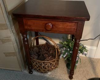 #146	Wood 1 Drawer Side Table  - 22x17x28	 $40.00 

