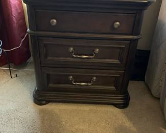 #82	Haverty's 3 Drawer Night Stand - 28x18x30	 $75.00 
#88	Haverty's 3 Drawer Night Stand - 28x18x30	 $75.00 
