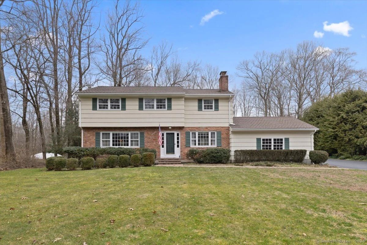BUCKINGHAM ESTATE SALE, North Stamford starts on 4/27/2024