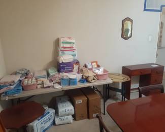 Adult Diapers - Small Women's, Bandages & Medical Supplies