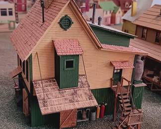 Large selection of model railroad structures and accessories...