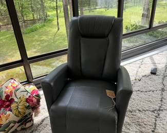 Battery/ or plug in leather custom chair 
Perfect condition 