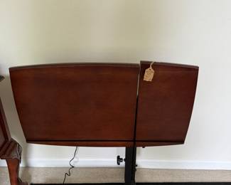 Sofa desk, rolls well :)