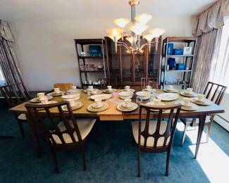 Phenomenal mid-century modern dining room set - Broyhill Brasilia