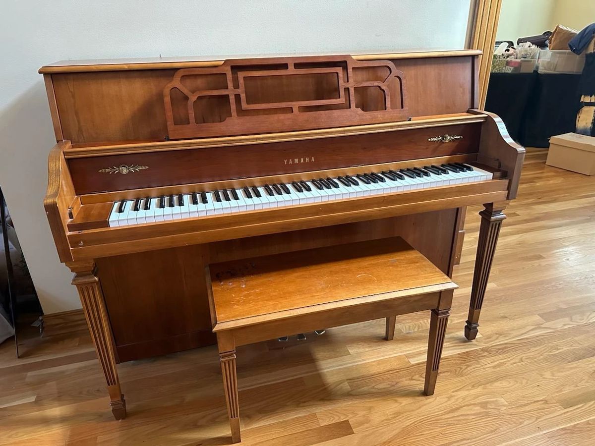 Becky's Estate Sale Lake Point in Wichita, KS starts on 8/28/2024