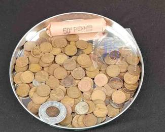 Tray Of Lincoln Wheat Cents 