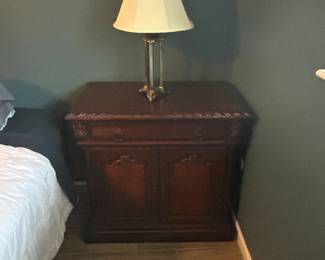 End table and lamp