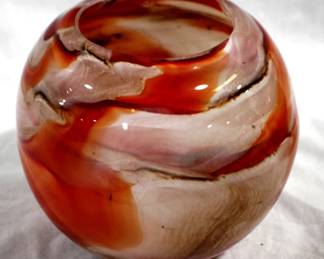 7144 - Art Glass Vase 5" x 6"


