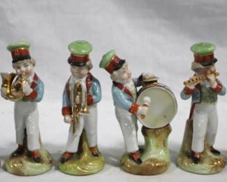 171 - 6pc Ceramic Band Figures - 5" tall one of the soldiers has been repaired and is chipped
