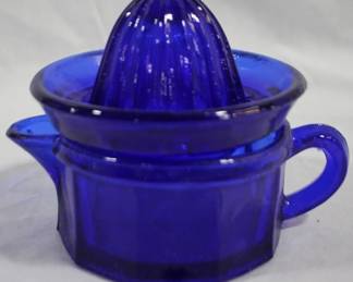 7234 - Blue Glass Juicer 4x5

