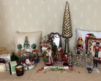 Decorative Christmas Lot Jim Shore Christmas Warmth, He Knows, And More