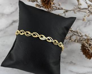  Jewels America Inc. 10K Yellow Gold Bracelet