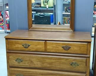 Bassett 3 Drawer Dresser With Mirror, 63" x 43" x 18"