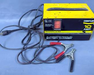 Century Automatic/Manual Battery Charger, Powers On