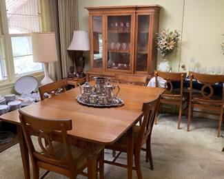 MCM Dining Table & Six Chairs (has leaves) 