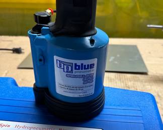 Blue Hydropneumatic Rivet Nut Tool   Full Spin 