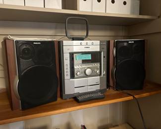 Phillips compact stereo system