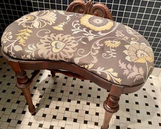 beautiful vintage vanity stool
