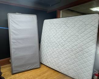 King size mattress and boxspings