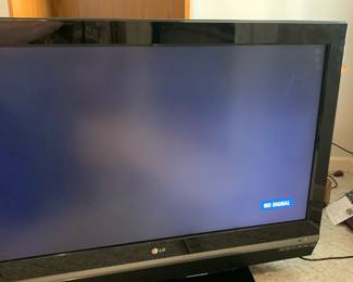 LG Flat Screen TV With Blue Ray Disc Player