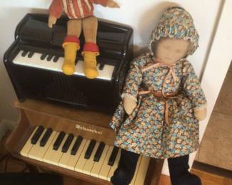 Norah Welling doll, Schoenhut piano, Magnus organ