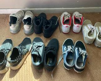 Mens Size 8.510 Various Pairs Including Vans And Nike