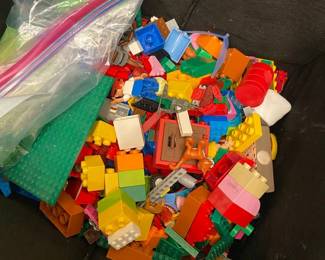 Lot 4 Legos Miscellaneous 