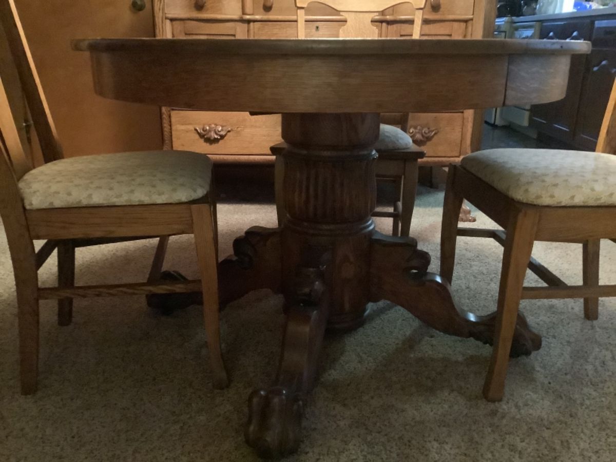 HILLTOP ESTATE SALES by Kathy & ValerieLovely... starts on 5/3/2024