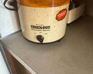 Crock pot in kitchen.