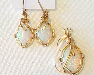 Gold filled with fiery opals