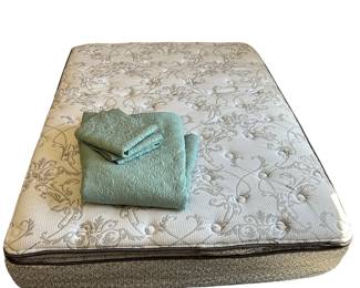 Sealy 58x78" Bed Mattress & Stitched Coverlet Bedspread with Shams Sage Green