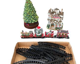 LEMAX North Pole Line Mini Train Santa Christmas Musical Tree Ceramic Building